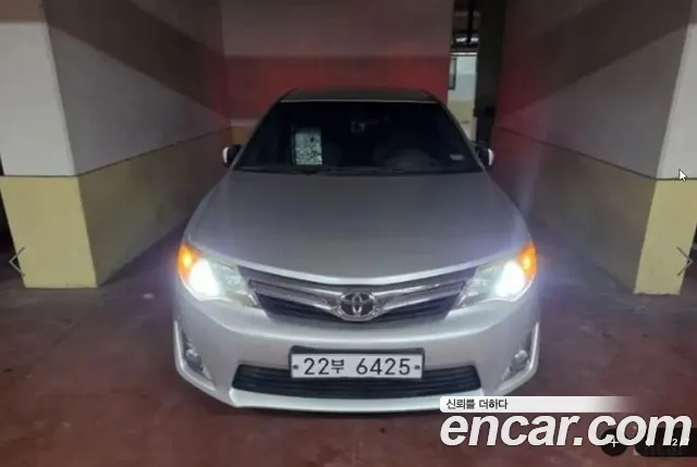 Toyota Camry 2013 thumb 2