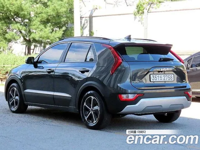 Kia Niro 2022 thumb 3