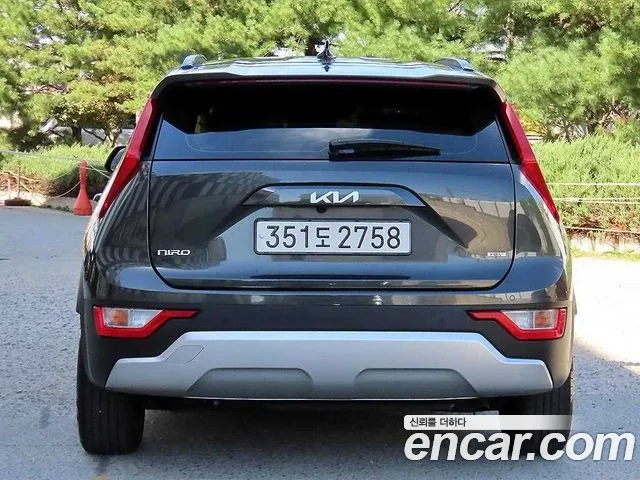 Kia Niro 2022 thumb 4
