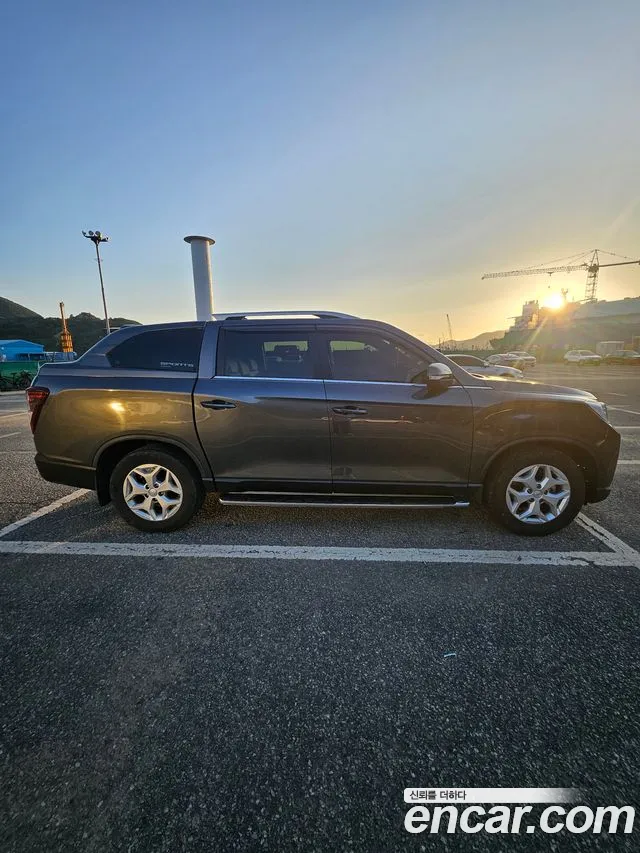 KG_Mobility_Ssangyong Rexton 2022 thumb 2