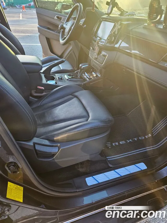 KG_Mobility_Ssangyong Rexton 2022 thumb 9