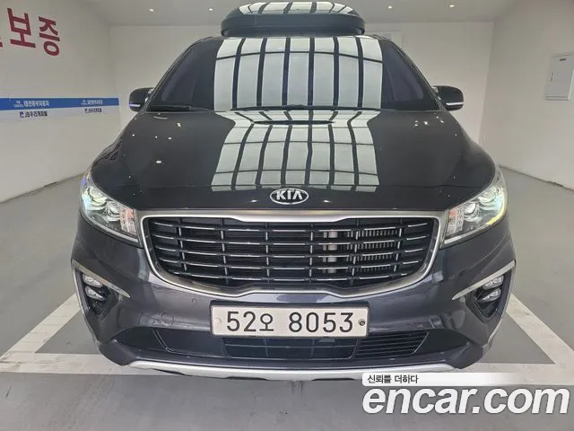 Kia Carnival 2018 thumb 2