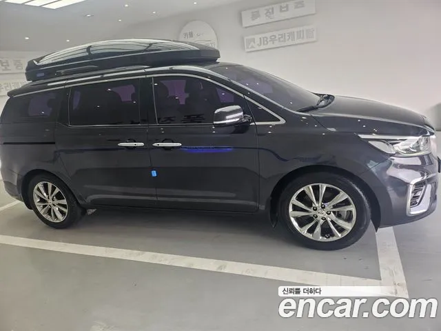 Kia Carnival 2018 thumb 5