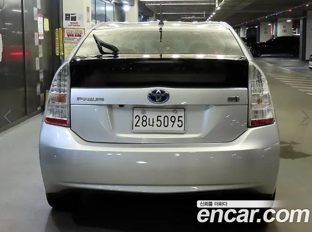 Toyota Prius 2011 thumb 5