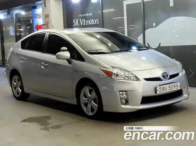 Toyota Prius 2011 thumb 12