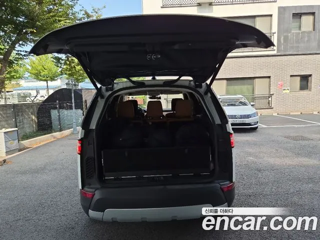 Land Rover Discovery 2018 thumb 6