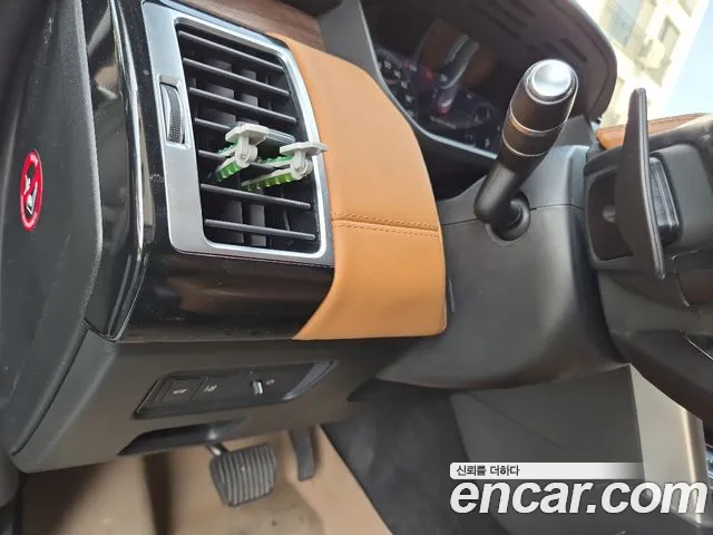 Land Rover Discovery 2018 thumb 11