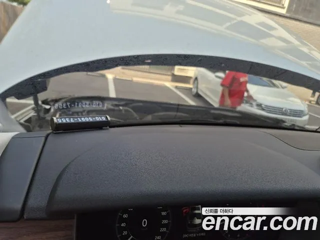 Land Rover Discovery 2018 thumb 12