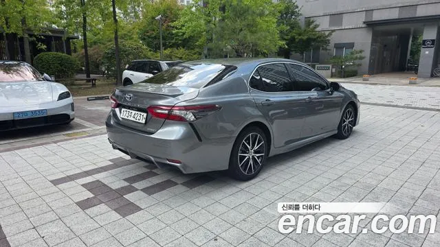 Toyota Camry 2022 thumb 2