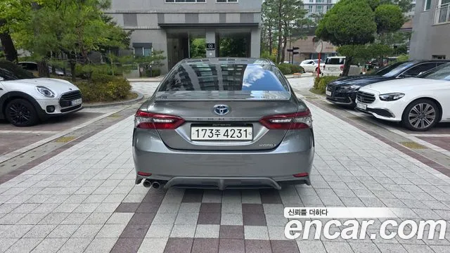 Toyota Camry 2022 thumb 4