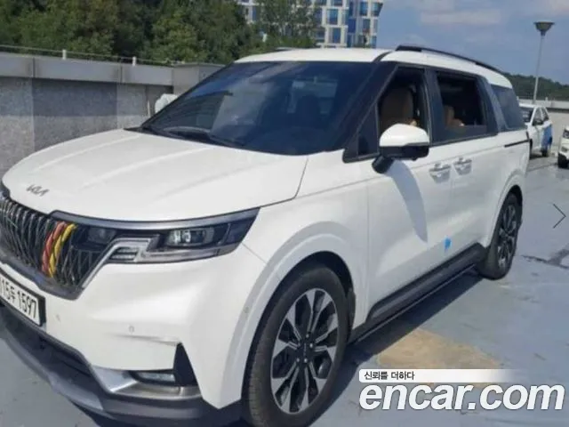 Kia Carnival 2021 thumb 3