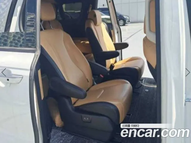 Kia Carnival 2021 thumb 6
