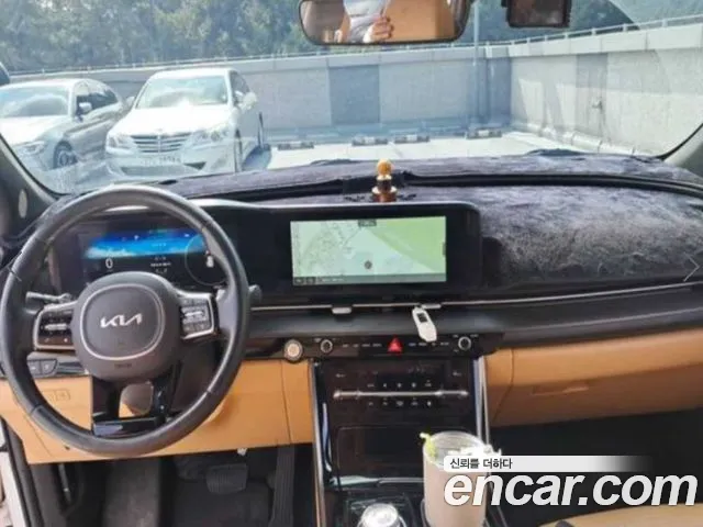 Kia Carnival 2021 thumb 9