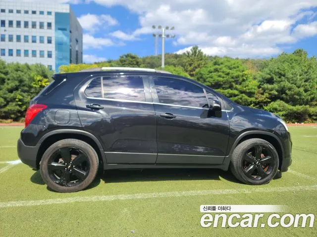 ChevroletGMDaewoo Tracker 2016 thumb 5