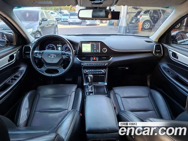 Hyundai Grandeur 2017 thumb 10