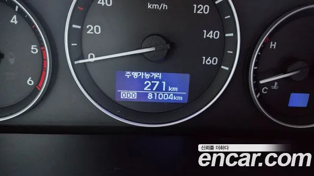 Hyundai Starex 2017 thumb 8