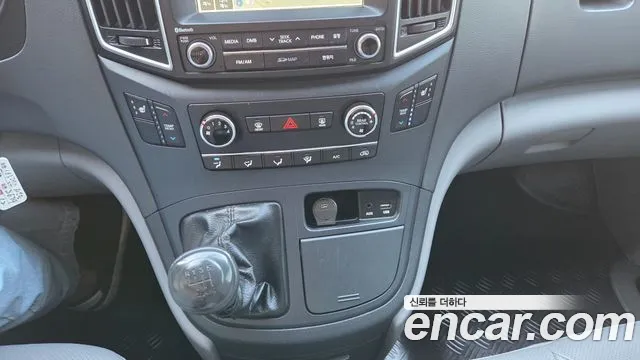 Hyundai Starex 2017 thumb 9