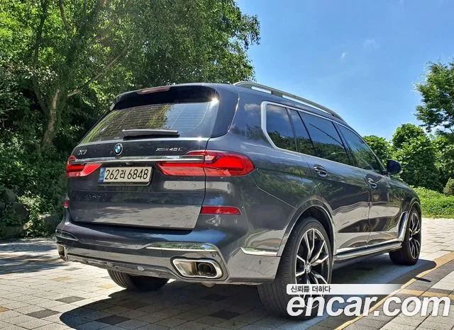 BMW X7 2021 thumb 3