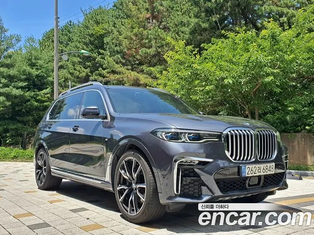 BMW X7 2021 thumb 4