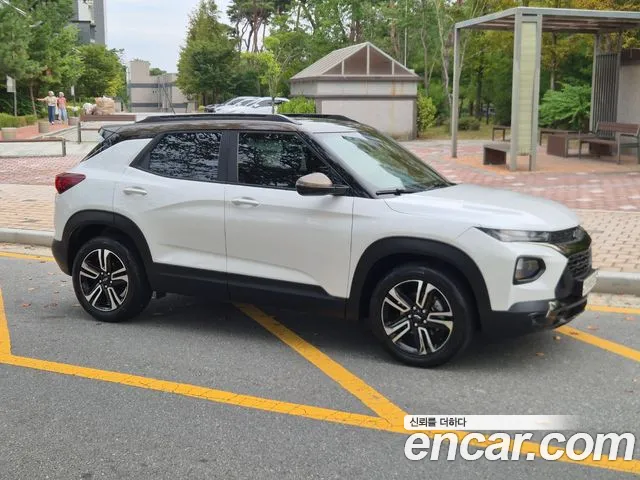 ChevroletGMDaewoo TrailBlazer 2021 thumb 2