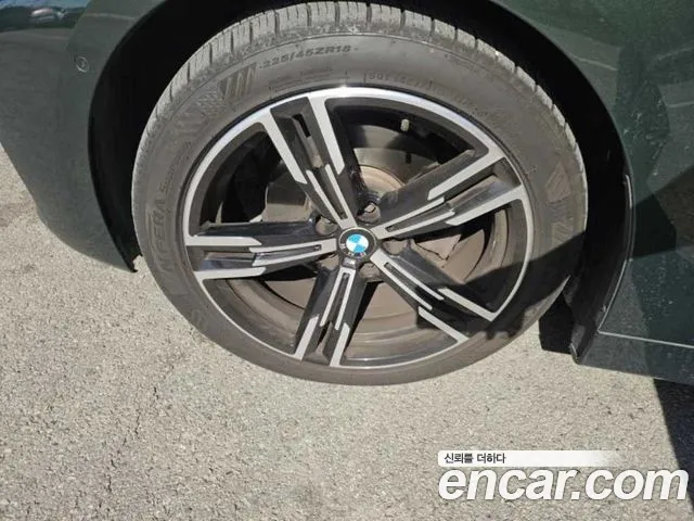 BMW 4-Series 2021 thumb 3