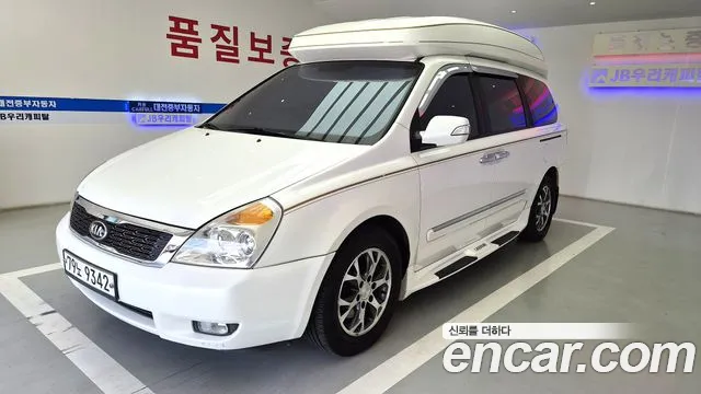 Kia Carnival 2013 thumb 12