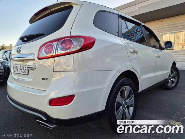 Hyundai Santa Fe 2011 thumb 4