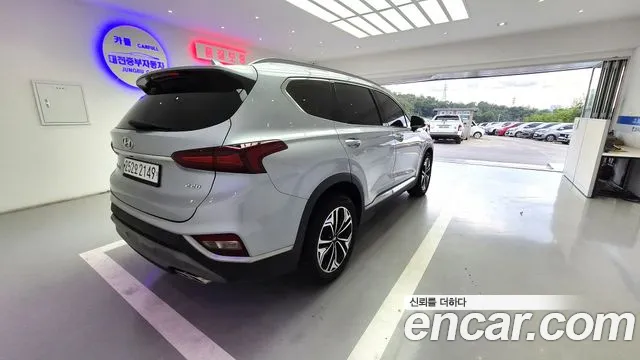 Hyundai Santa Fe 2018 thumb 7