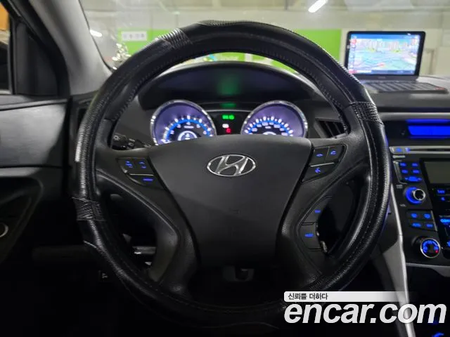 Hyundai Sonata 2011 thumb 9