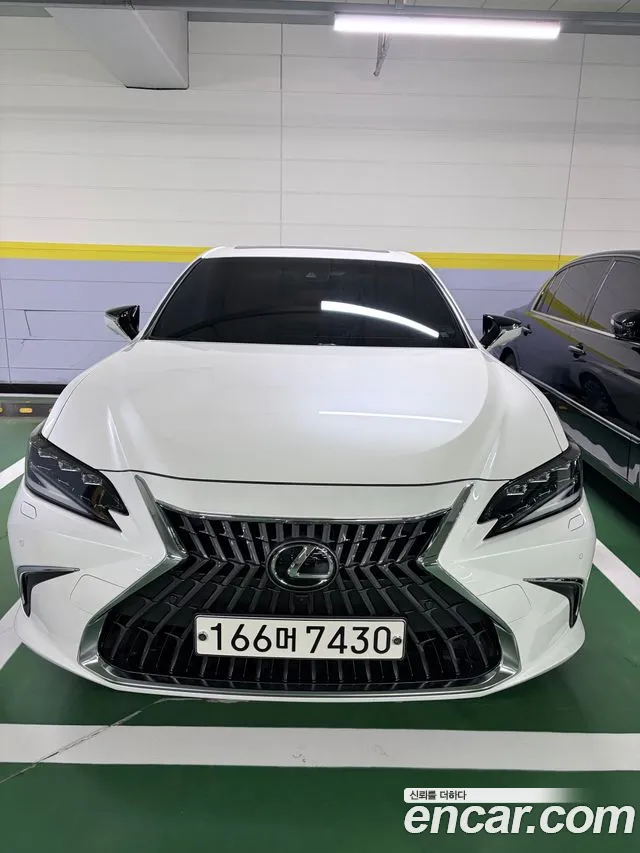 Lexus ES 2023 thumb 3