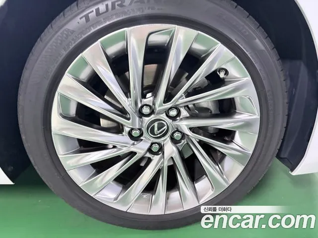 Lexus ES 2023 thumb 5