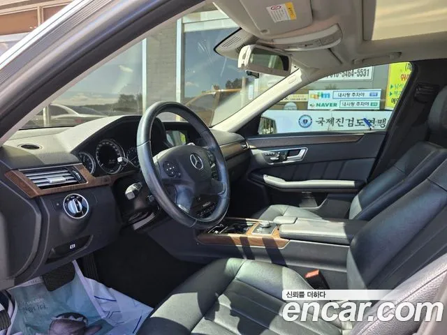 Mercedes-Benz E-Класс 2013 thumb 3