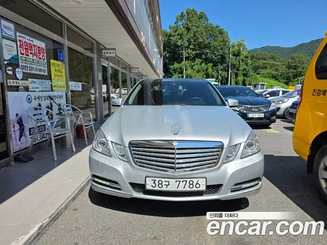 Mercedes-Benz E-Класс 2013 thumb 11