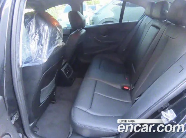 BMW 3-Series 2014 thumb 9