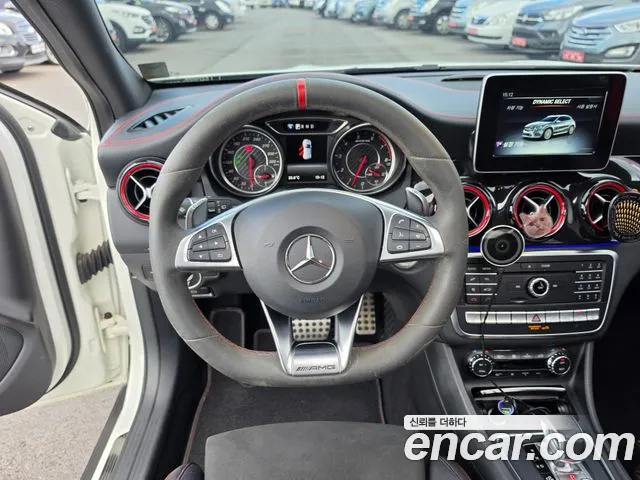 Mercedes-Benz GLA 2019 thumb 9