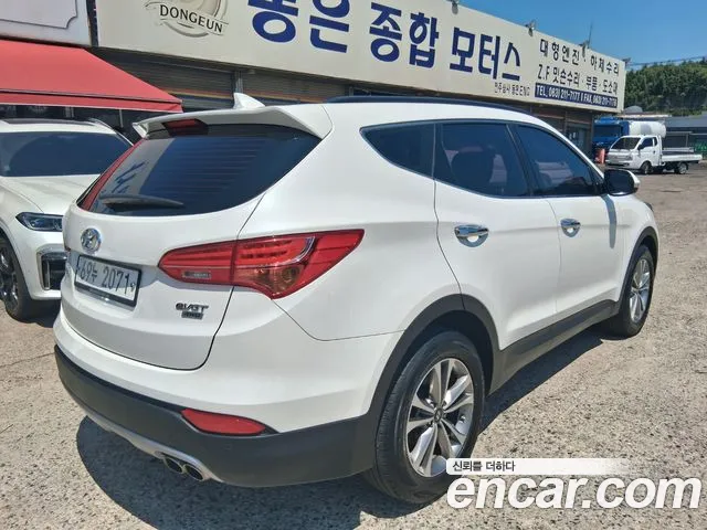 Hyundai Santa Fe 2015 thumb 4