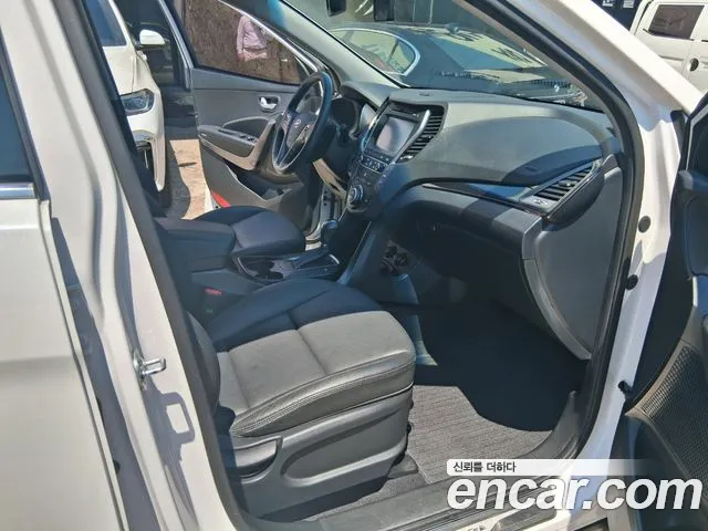 Hyundai Santa Fe 2015 thumb 8
