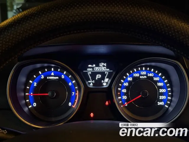 Hyundai Avante 2011 thumb 5
