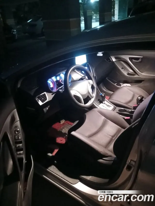 Hyundai Avante 2011 thumb 8