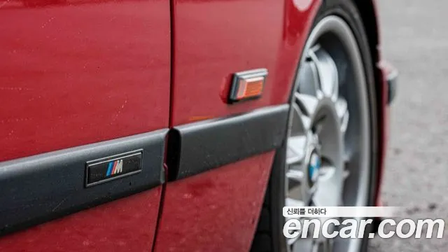 BMW M3 1994 thumb 10