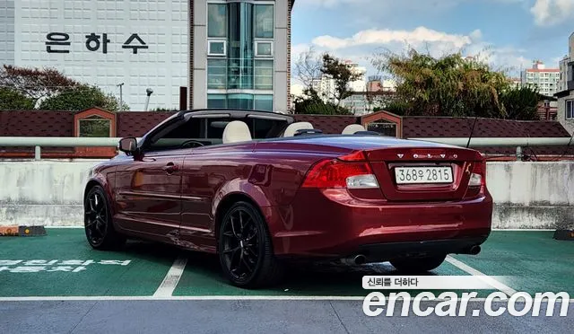 Volvo C70 2012 thumb 2