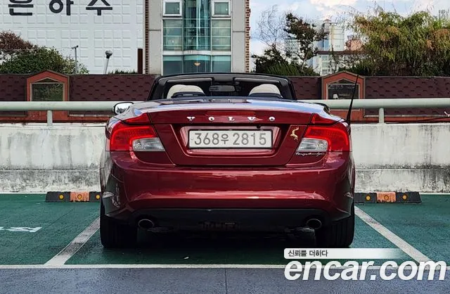 Volvo C70 2012 thumb 4