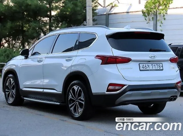 Hyundai Santa Fe 2018 thumb 3