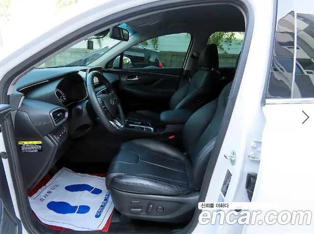 Hyundai Santa Fe 2018 thumb 5