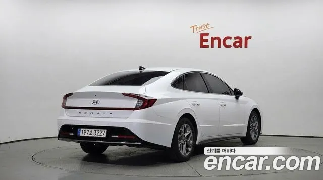 Hyundai Sonata 2022 thumb 2