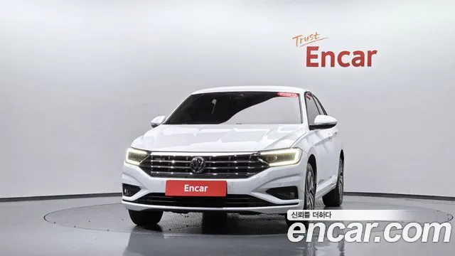 Volkswagen Jetta 2021 thumb 2