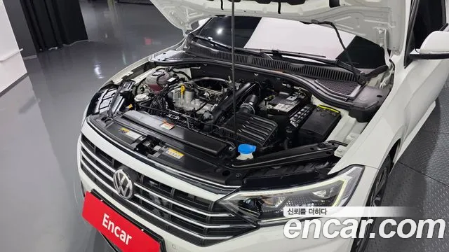 Volkswagen Jetta 2021 thumb 5
