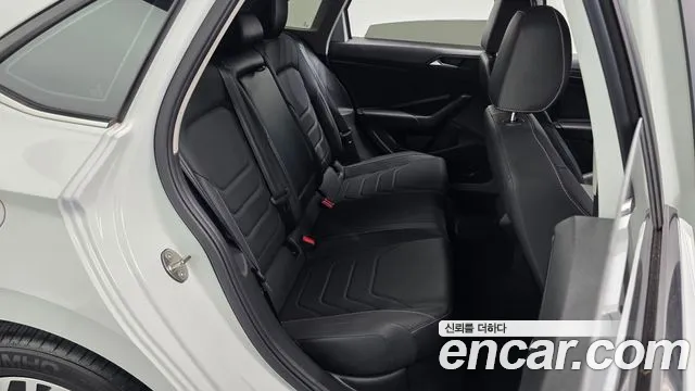 Volkswagen Jetta 2021 thumb 10