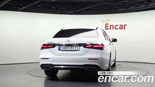 Mercedes-Benz E-Класс 2020 thumb 4