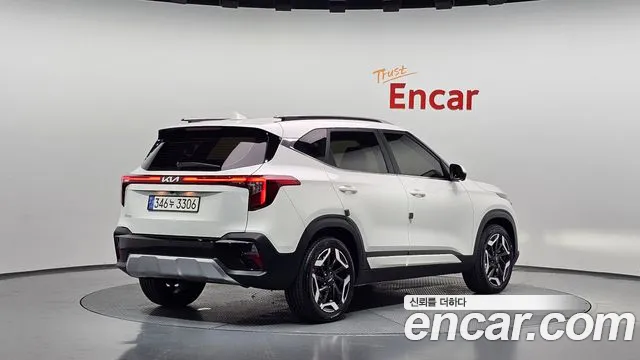 Kia Seltos 2024 thumb 2